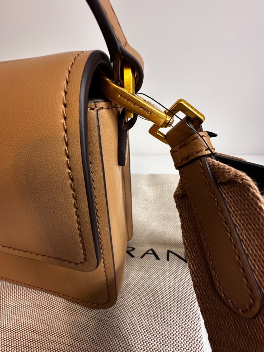 Donna Karan Valley Stream Tan Leather Flap Bag Gold Hardware Crossbody NWT - Picture 4 of 9